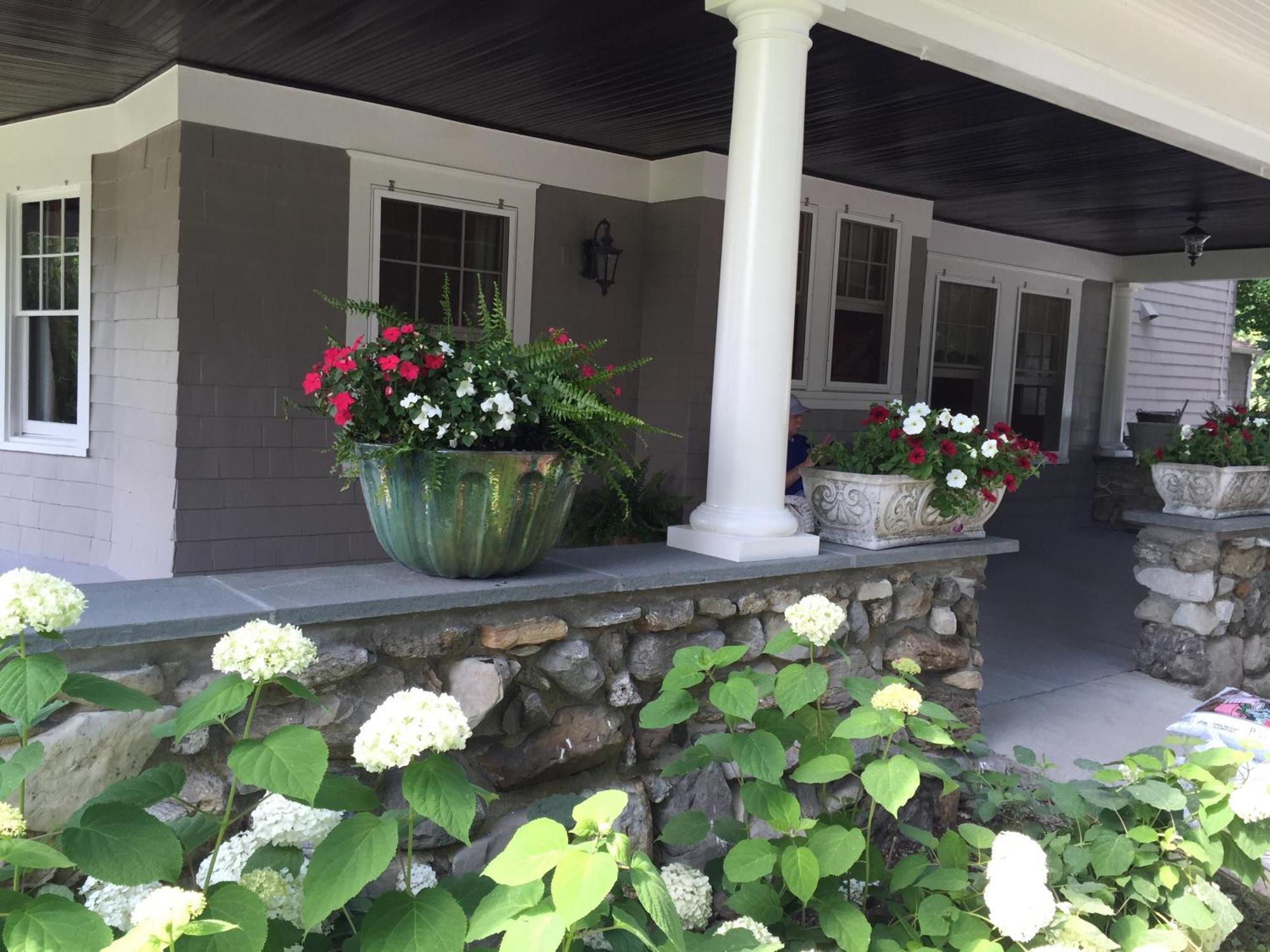 Hilltop House Bed & Breakfast Amenia Exteriör bild