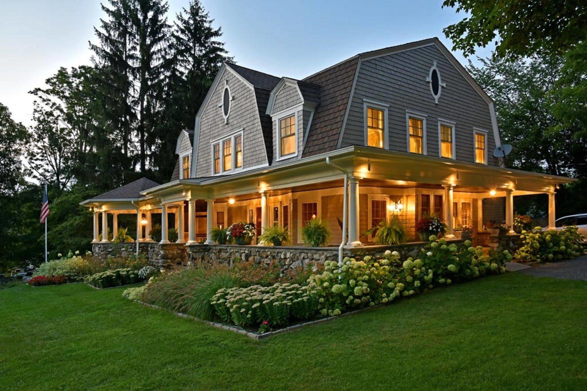Hilltop House Bed & Breakfast Amenia Exteriör bild