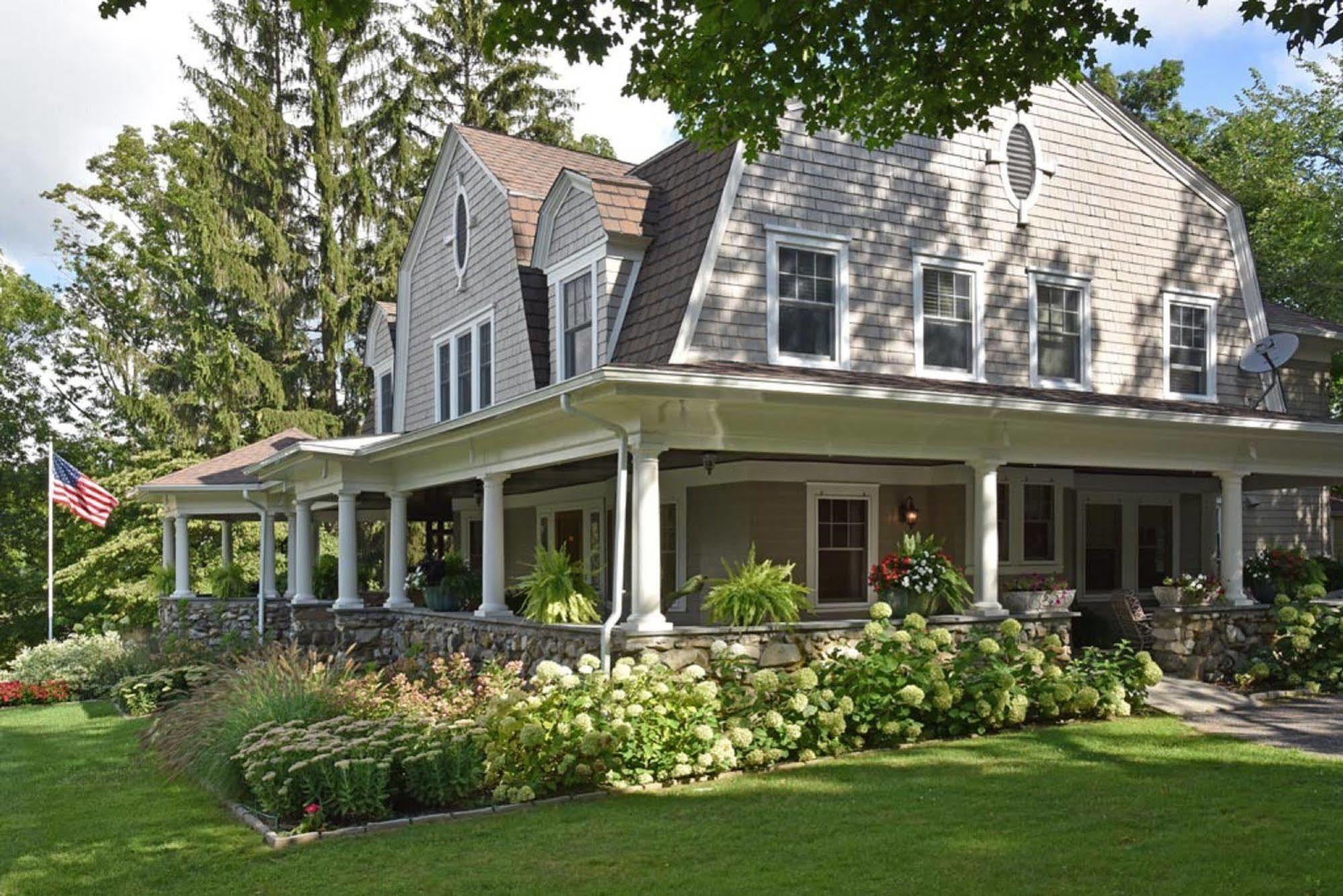 Hilltop House Bed & Breakfast Amenia Exteriör bild