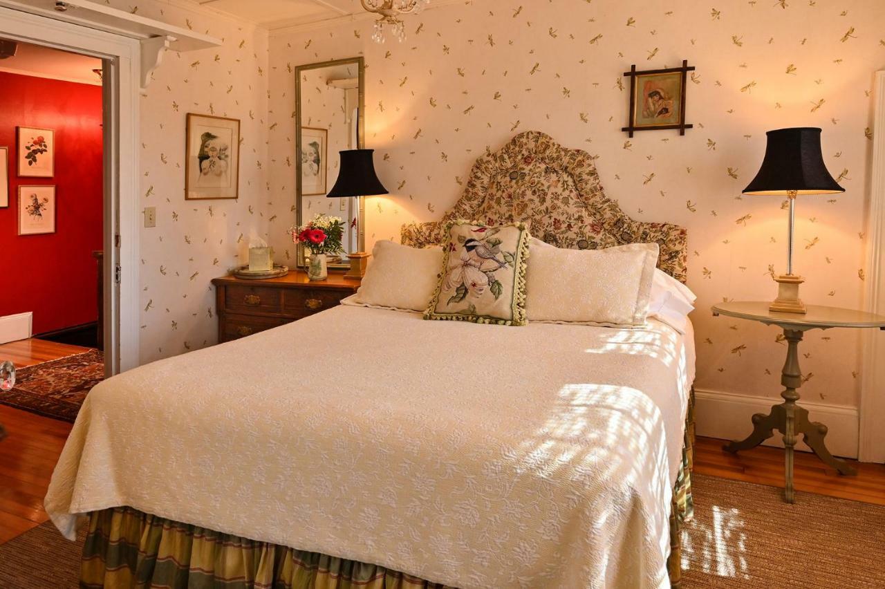 Hilltop House Bed & Breakfast Amenia Exteriör bild