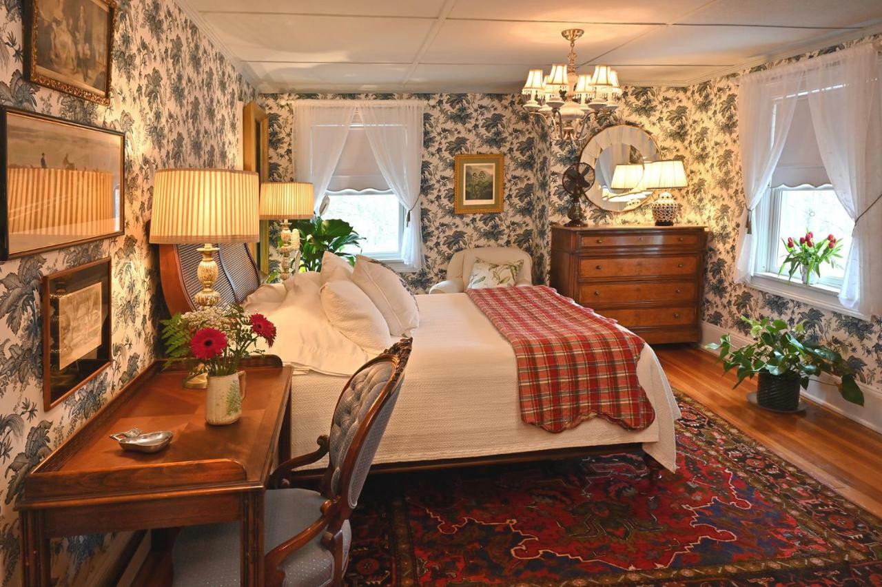 Hilltop House Bed & Breakfast Amenia Exteriör bild